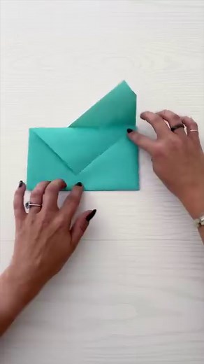 11M views · 502K reactions | Another DIY envelope for you, no tape required. Paper is 24cm by 32cm xx #diycrafts #giftideas #diyaustralia | Effective Spaces | Facebook