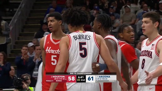 布雷登·伯里斯对阵休斯顿大学贡献21分2篮板3助攻