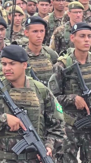 Authorities and guests arrive for the CMSE Change of Command ceremony.