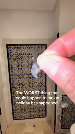 Holiday Disaster: Bumping into Contact Lens Problems