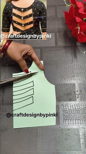 New trending blouse design ✅👍 #shorts #blousedesign #trending #shortvideo #youtubeshorts #craft #diy