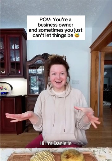 Finalizing the Valentine’s menu shouldn’t require this many test batches… and yet here we are 😅 Perfectionism wins again 💁‍♀️🍪 💘 THE VALENTINE’S DAY MENU IS OFFICIALLY LIVE 💘 ✨ limited Valentine flavours (here all February) 🚚 shipping Ontario-wide 📦 yes, Canada Post is back 🌱 100% vegan, always Worth it? Extremely. Go look 👀💕 #veganbakery #vegancookies #stuffedcookies #ontariovegan #veganvalentine