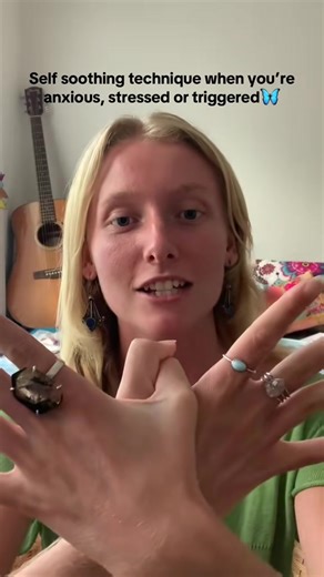 Self soothing technique for when you're stressed, anxious or triggered THE BUTTERFLY HUG🦋 #mentalhealth #somatichealing #anxiety #nervoussystemregulation #healing