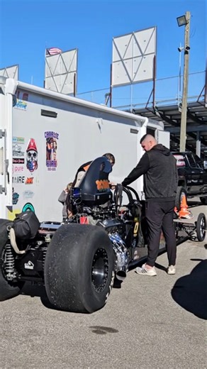the #soothingsounds of a #v8engine #dragster #dragracing #racing