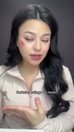 Discover CurleyG 希林娜依高: A Rising Chinese Pop Star