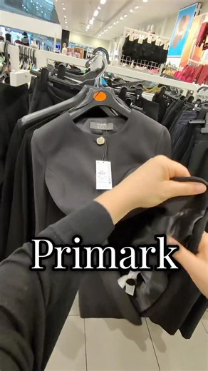 Shopping Guide Europe | UGC Creator on Instagram: "Nouvelle collec’ chez Primark 😎 Des vestes, des blazers, un peu de tout et surtout… n’importe quoi 😂 Tu valides ou on passe ? #primark #nouvellecollection #tryon #haulprimark #mode #lookdujour #bonsplans #fashiontiktok #style #outfitdujour"
