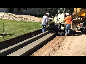 Kurber5000 Curb Pouring Machine in action