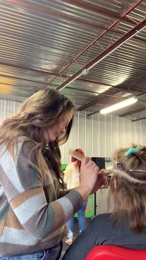 Just trying to get TikTok famous over here. #hairextensions #donnabella #hairstylist