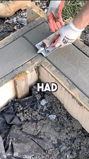 Andrew Thron | DIY Concrete Landscape Garden Curb ✅ Here is how I build a DIY Concrete Garden Curb Landscape Edging with Rapidset 24/6 concrete mix! For... | Instagram