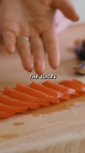 Testing a Tomato Slicer! 😱🍅 #cooking #amazonfinds #gadgets #cuttingskills #veggies | Honeysuckle
