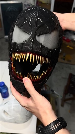 Zhuowei Ke | My fav Halloween costume. #venom #halloween #costume #cosplay #cosplayer #marvel #fyp | Instagram