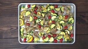 260K views · 1.9K reactions | Shrimp, veggies and seasonings are all you need to make this Sheet pan Shrimp dinner tonight! get this recipe here-->>https://5dinners1hour.com/easy-one-pan-roasted-shrimp/ | 5 Dinners 1 Hour | Facebook