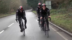 When an opportunity is there, Simon Richardson makes sure he takes advantage of it, as show in this classic clip from the GCN archive | Global Cycling Network