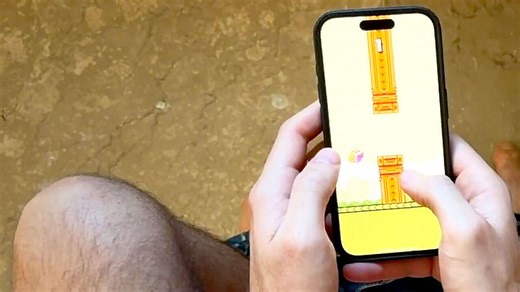 FLAPPY BIRD IS BACK!