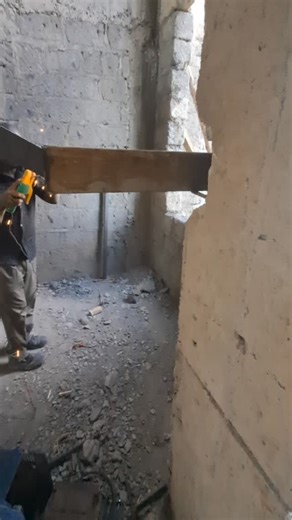 The start of something stunning — setting up a new floating steel staircase for a luxury residential villa. Precision. Balance. Engineering. Watch the transformation as raw steel turns into modern architectural art. #FloatingStaircase #SteelFabrication #ModernLiving #NyumbaniLiving #LuxuryBuilds #CraftsmanshipInMotion #ArchitecturalDesign #KenyanArchitecture | Nyumbani Metal Works and Fabrication | Facebook