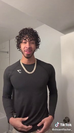 Get these compression shirts trust 🤣 Follow the gram too link in bio 💯 #fyp #fitness