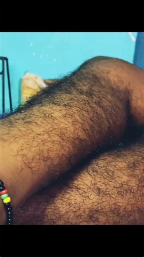 Femme Naturelle on Instagram: "Je suis velue ! I'm hairy !"