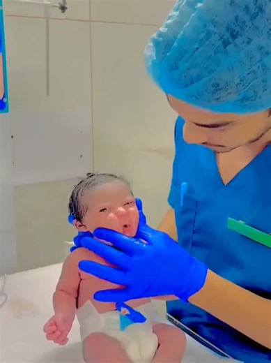 Testando Reflexo do Bebê: Uma Experiência Curiosa