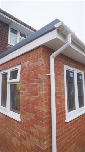 Another key milestone complete on this rear extension project 🧱✨ With plastering now finished throughout, the space has really started to come together. Clean lines, smooth finishes and a bright, open feel mark the transition from structural works into the internal finishing phase. This single storey rear extension has been carefully built to blend seamlessly with the existing home, featuring matched brickwork, a fibreglass flat roof, and high performance UPVC glazing. Now fully weatherproof an