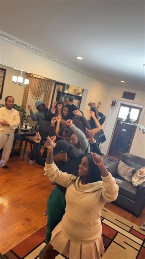 Rebecca🇭🇹 on Instagram: "My family and I did the Beep challenge. How did we do? #tıktokdance #tiktoktiktok #tiktoktrend"