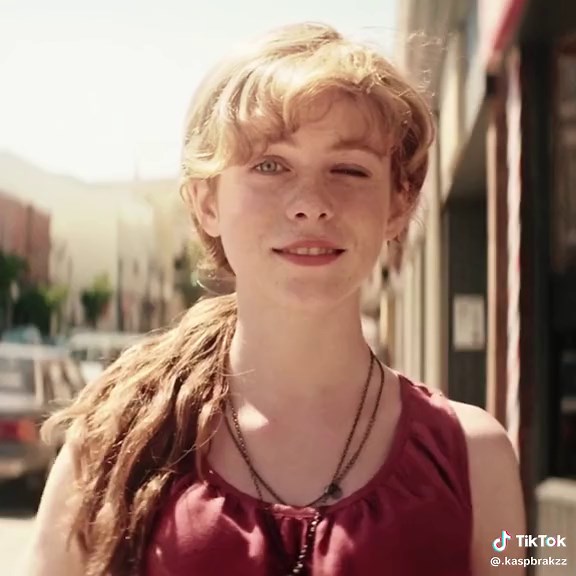 she is lolita!! #beverlymarsh #sophialillis #it #it2017 #itchapter2 #itmovie #reddie #losersclub