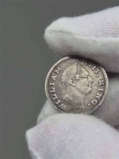 1835 ¼ Rupee British India Coin William IV Silver Obverse: Head of King William facing right, legend in English, toothed rim Obverse legend: WILLIAM IIII, KING. Reverse: Value within wreath in English and Urdu (Chaar aana), date below, toothed rim Reverse legend: EAST INDIA COMPANY 1/4 RUPEE چار آنہ 1835. Edge: Reeded Denomination: ¼ Rupee Country: British India Ruler: William IV Year: 1835 Metal: silver (0.917) Weight ±: 2.74 g Diameter ±: 20 mm Authenticity unconditionally guaranteed!