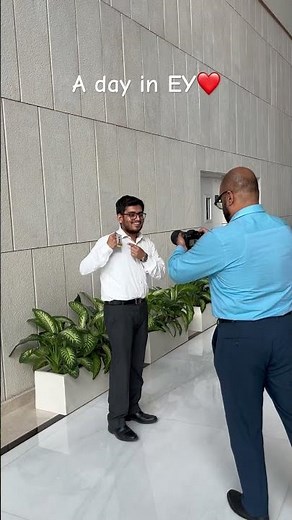 Inside the Corporate Life of an EY Employee