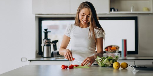 Dietitians Weigh In: Here's Why A Calorie Deficit May Be The Key To Weight Loss