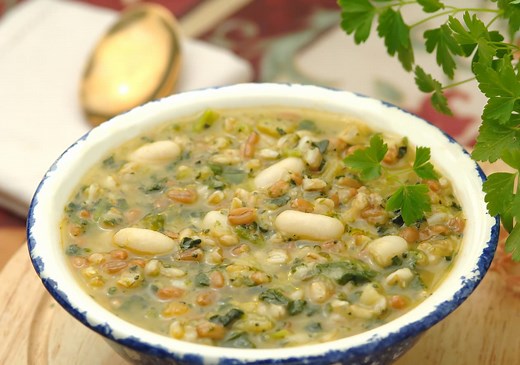 イタリアの伝統スープ「ズッパ」とは？種類やレシピを詳しく解説 | デリッシュキッチン