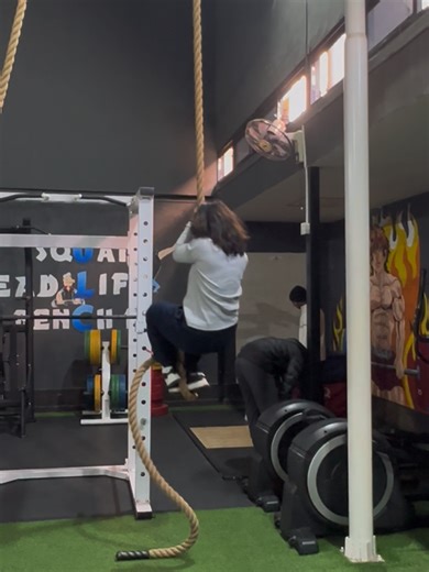 Master Rope Climbing Techniques for Improved Fitness