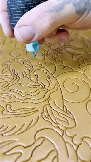 What do you think of this shading effect? 👀 Testing a Leather Tattooling™ Machine shading prototype.