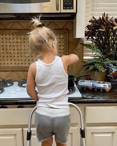 @stormibree | The morning turn up was real 😂 also the stove wasn’t on yet lollll | Instagram