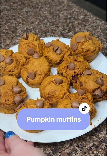 Easy 3-Ingredient Pumpkin Muffins Recipe