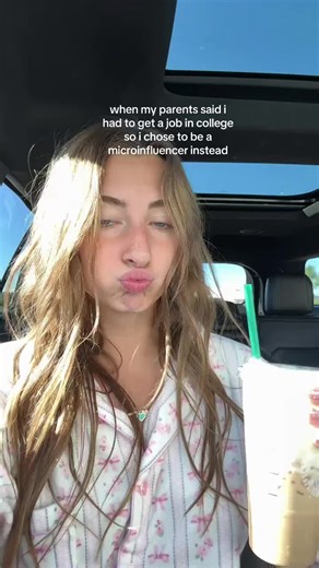 The best side hustle in college 👏 If you're looking to make some extra cash, download the Campus Creator Club app in our bio! #branddeals #collegecreator #pr #campuscreatorclub