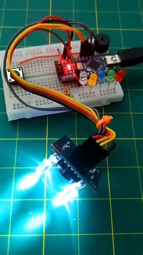 Máquina de reconhecimento de cores em ação! 💡 Descubra como identificar cores de forma automática e precisa. #ReconhecimentoDeCores #Arduino #Tecnologia #Inovação #DIY | Prototipando