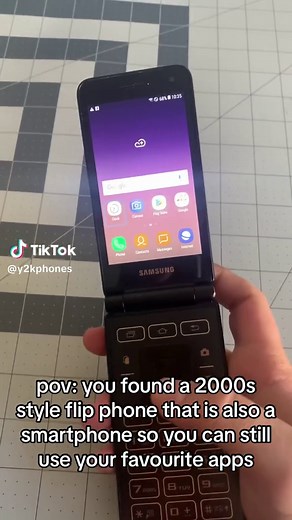 The best phone ever! #flipphone #y2kphones #cutephone #y2kaesthetic #samsungfolder2 #fyp