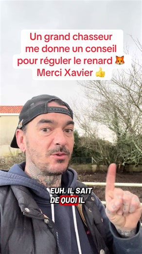 Quand les conseils d’un chasseur prennent une tournure un peu… décalée 😄 On le sait, dans les villages, chacun a sa vision des choses. Certains n’y voient pas forcément d’intérêt, donc ils ne se déplacent pas — et ça peut s’entendre. D’autres viennent, regardent le terrain, échangent, donnent un coup de main. Et ceux-là, ils sont bien réels aussi. Cette vidéo, c’est juste une façon de sourire un peu, de détendre le débat, et de rappeler que sur le terrain, la réalité est souvent plus nuancée qu