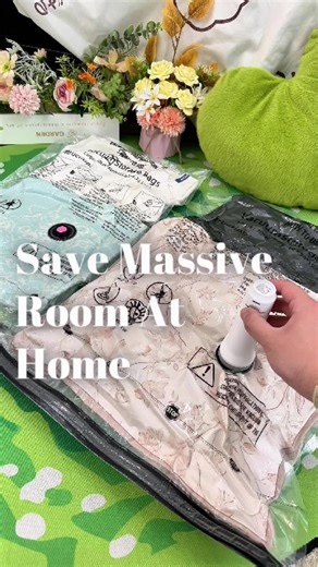 Optimize closet storage and organize messy items with vacuum compression bags #VacuumCompressionBags #ClosetOptimization #MessyHomeFix #HouseholdStorage #summervibes