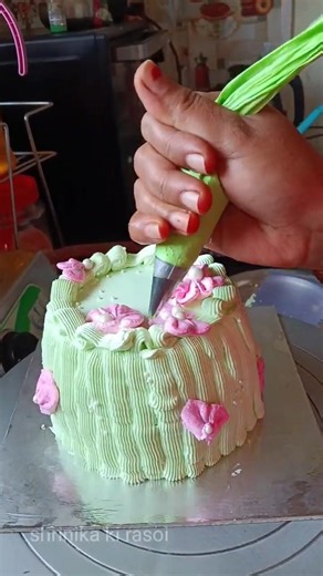 Easy Pinterest Cake Design 🎂 #ytshorts #cake #cakedecorating #design #viral #yummy