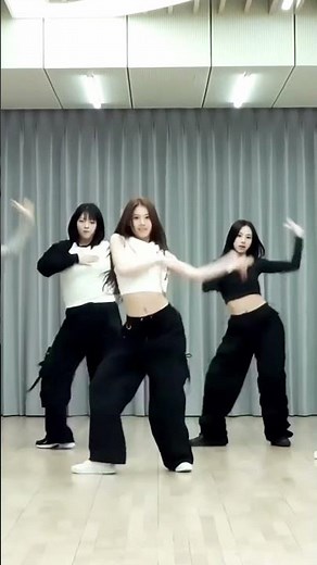 TWICE 'ONE SPARK' Dance Practice #Mirrored