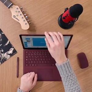 #AstucesWindows : Saviez-vous qu'il était possible de créer une présentation en seulement quelques clics sur PowerPoint ? Découvrez sans plus attendre notre astuce 😉⬇ | Windows