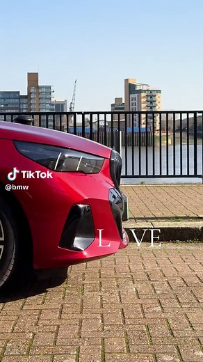 BMW i5 eDrive40 Sedan: A Sustainable Luxury Choice