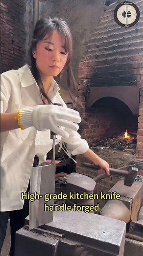 High-grade kitchen knife handle forged and then installed with wooden handle