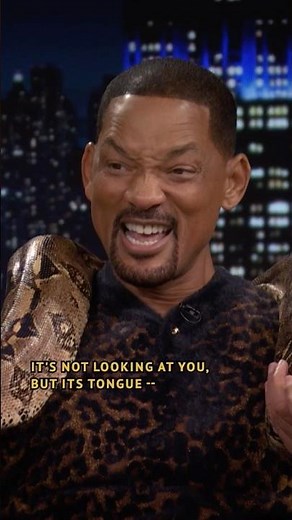 Jimmy challenges #WillSmith to hold a boa constrictor for 30 seconds 😳 #FallonTonight