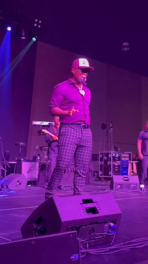 1.5K views · 142 reactions | Can you Make Gumbo? Cornbread, Greens??  This Will forever be a Southern Soul Classic ft @bigpokeybearjsp #Cornbreadandgreens Live ❤️塞 #cupid #liveband | Cupid | Facebook