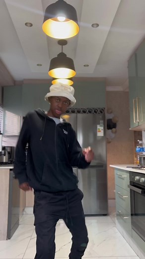 Discover Macala: A Tribute to Mlindo the Vocalist