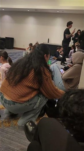 This is how the backstage looks like during a concert or showcase.