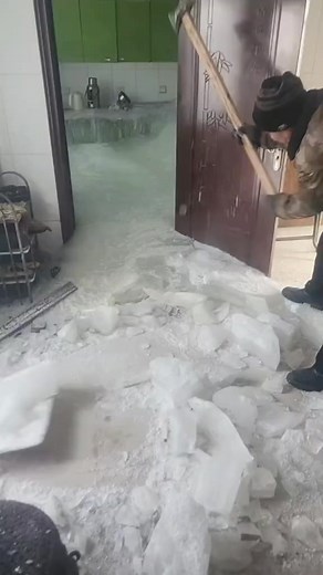 Detroit USA Ppl Struggling with the Frozen Water. Came as Flood but Frozened duento Minus Celsius. #detroit #frozen #fyp | Amazing Life Events