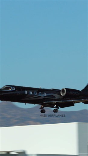 Learjet 60 | N660CJ | Landing at Van Nuys Airport #planespotting #bizjet #aviation #privatejet #aviationphotography #Learjet #learjet60 | SK Airplanes