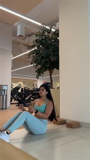 Coach maahi on Instagram: "Fallin love again and again with the practice of #backbendlove #backbendpractice #backbends"